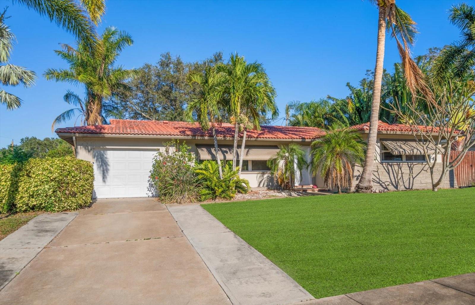 587 HILLCREST DRIVE