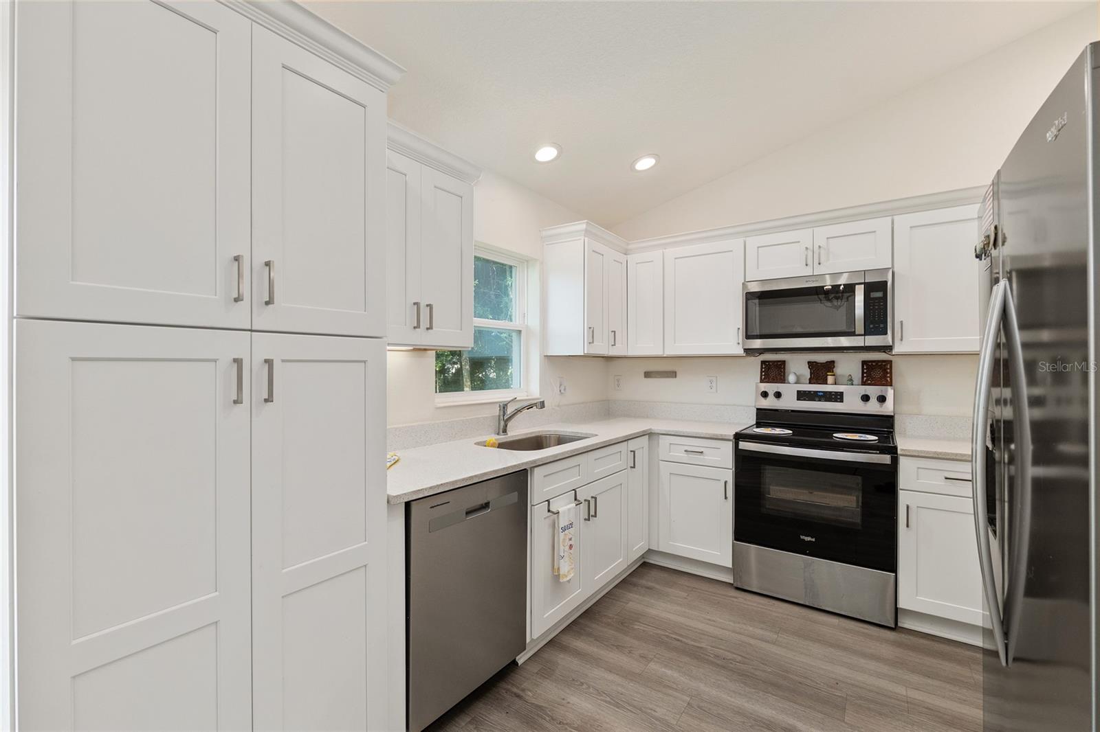 LAKE WEIR GARDENS - Residential