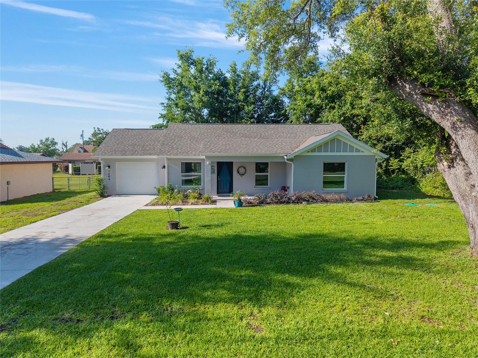 LAKE WEIR GARDENS - Residential