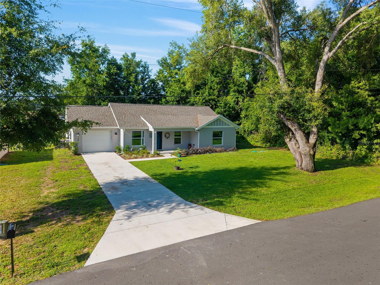 LAKE WEIR GARDENS - Residential