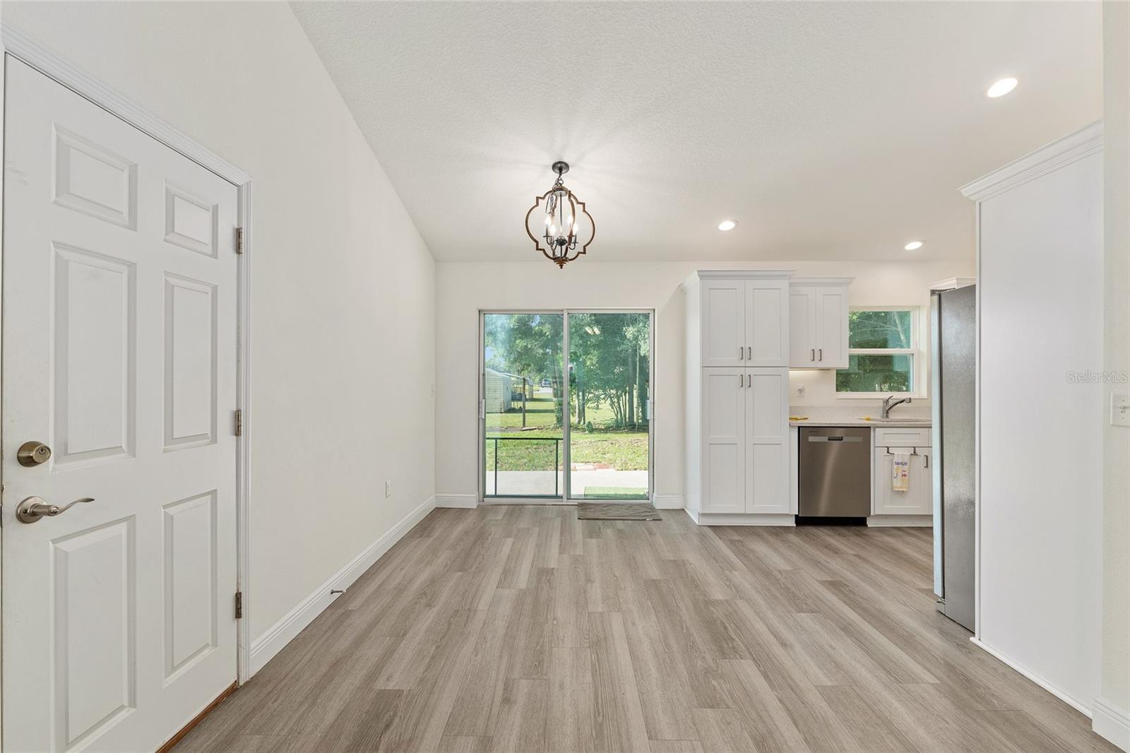 LAKE WEIR GARDENS - Residential