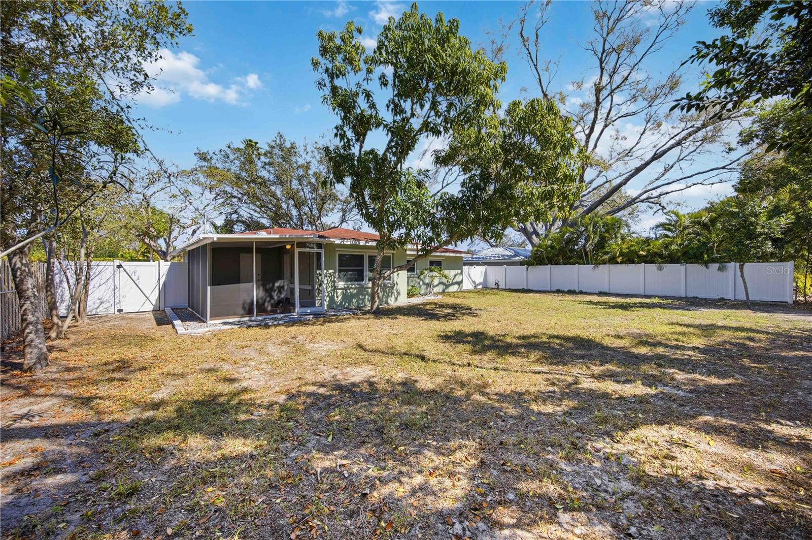 SUNNYSIDE PARK - Residential