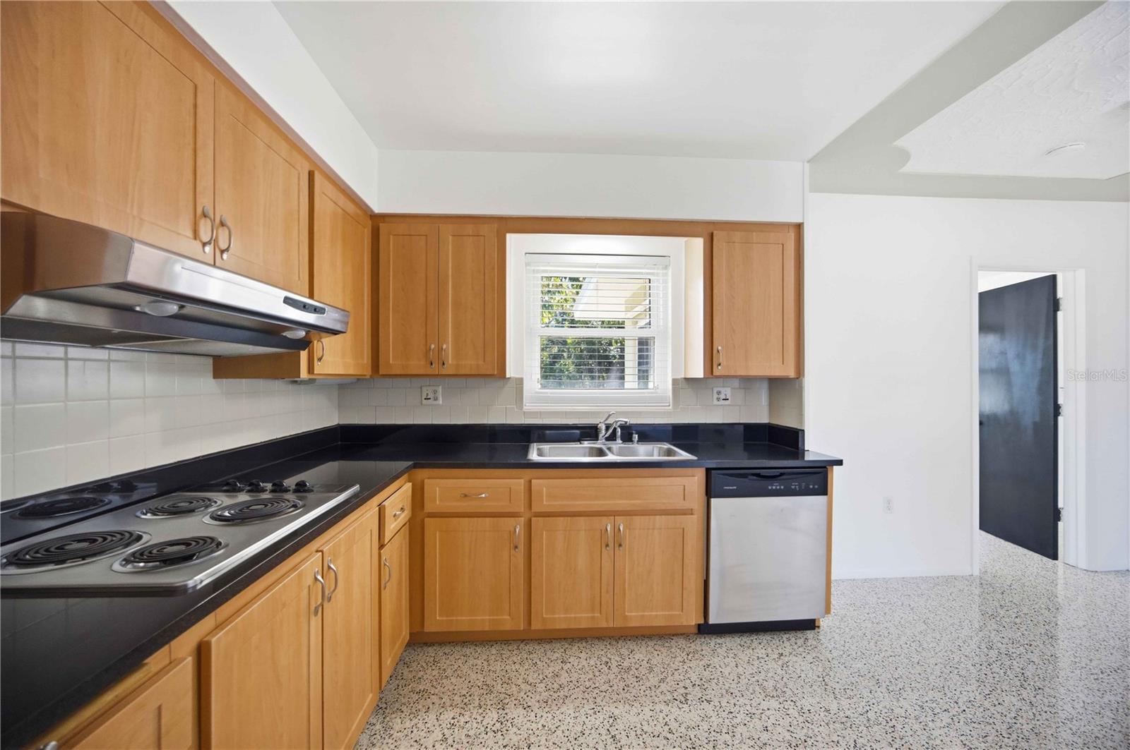 2244 SUNNYSIDE PLACE