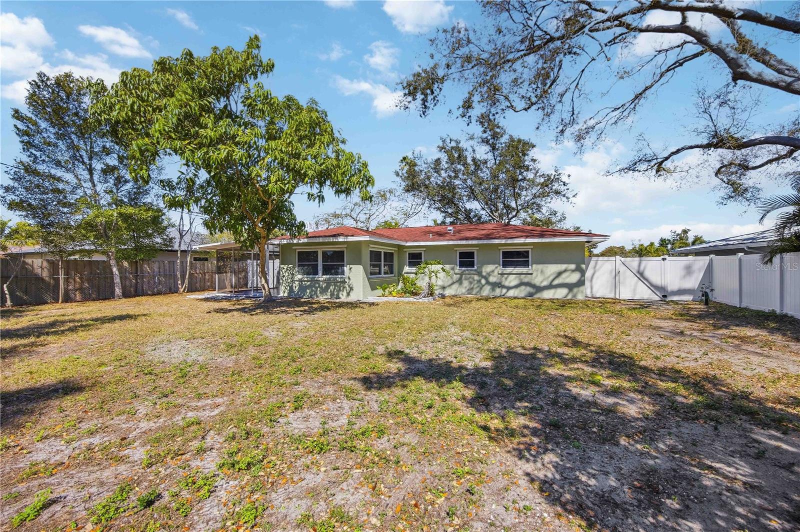 SUNNYSIDE PARK - Residential