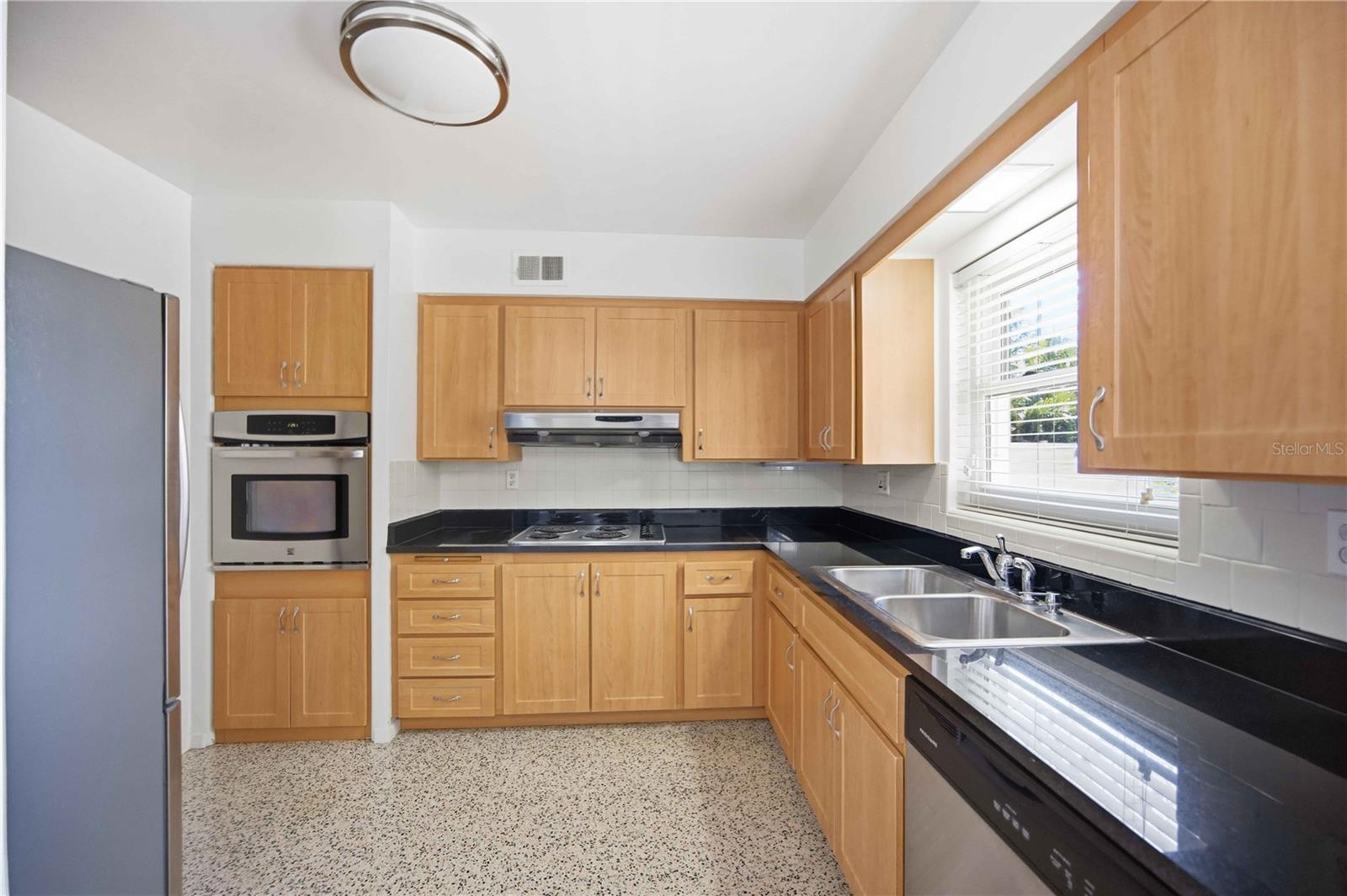 SUNNYSIDE PARK - Residential