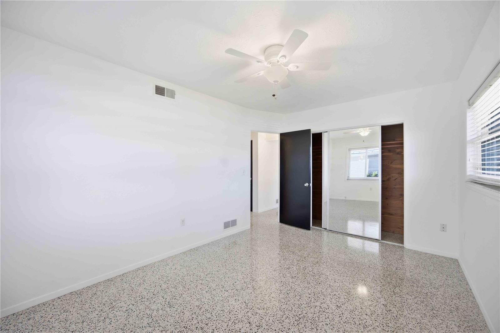 SUNNYSIDE PARK - Residential