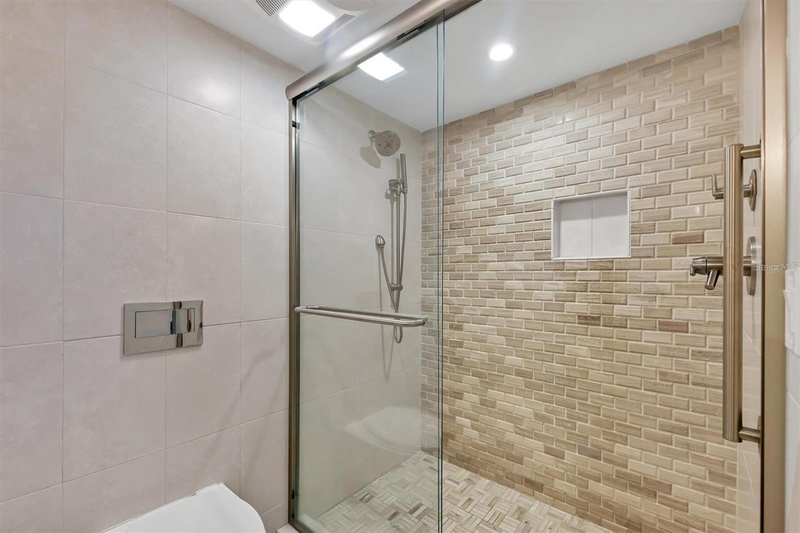 KINGSTON ARMS - Residential Lease