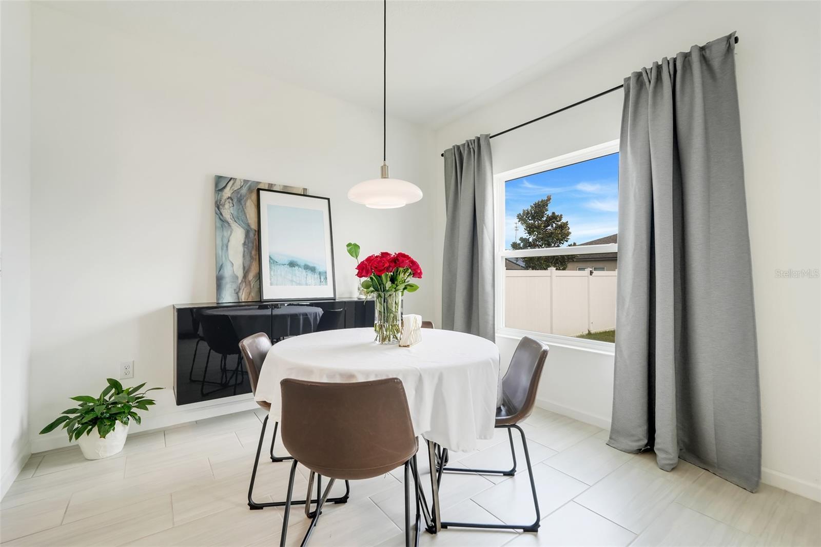 ORCHID GROVE - Residential