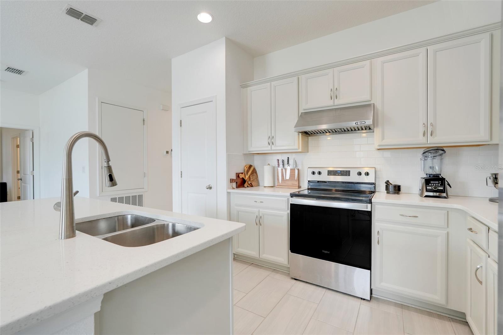 ORCHID GROVE - Residential