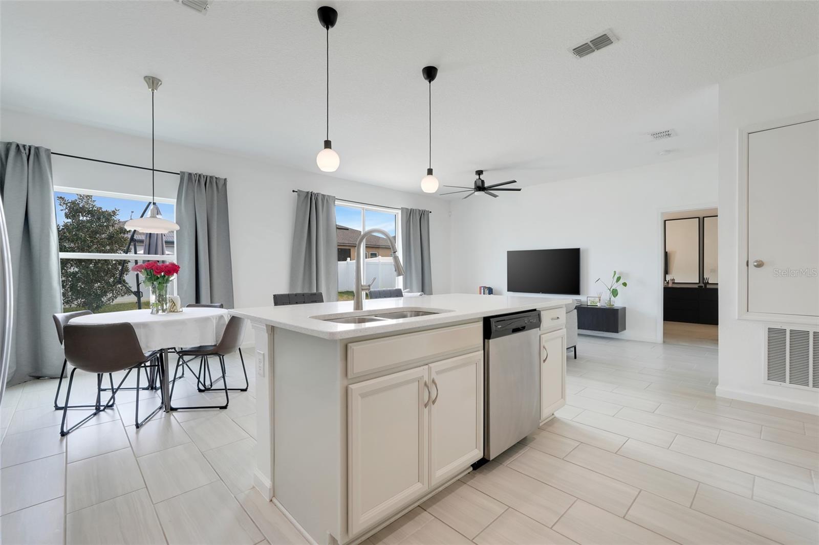 ORCHID GROVE - Residential