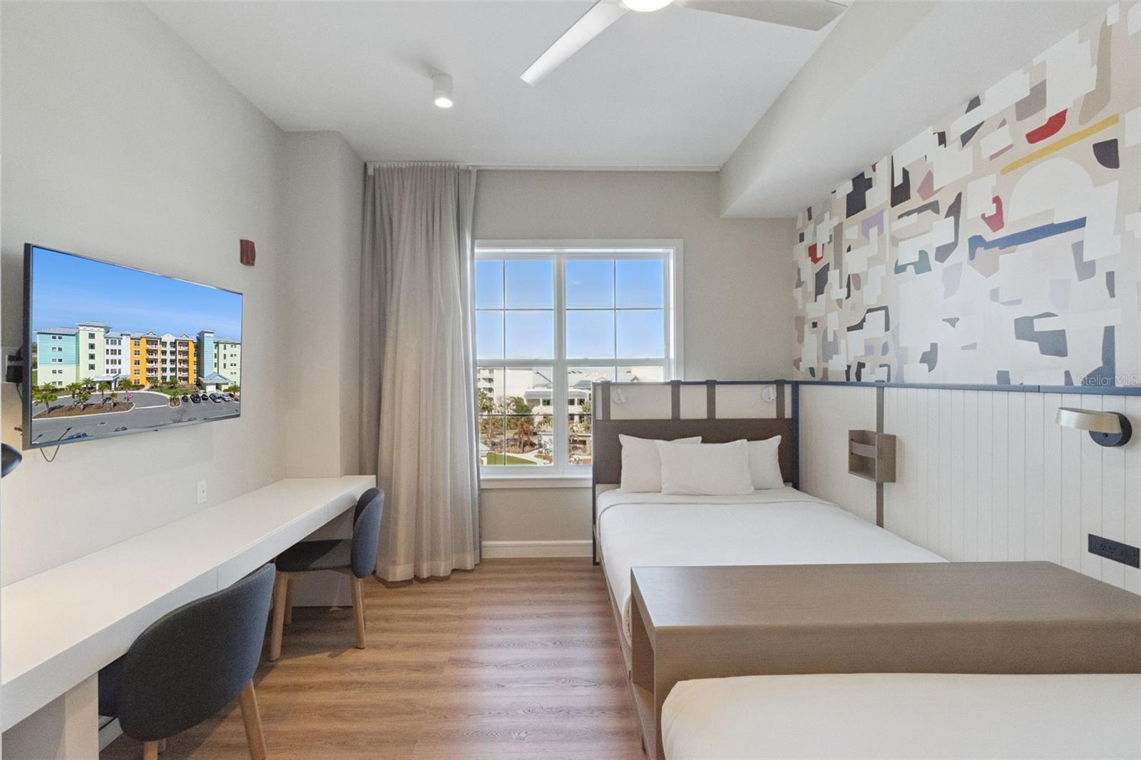 SUNSET WALK HOTEL, EMBASSY SUITES - Residential