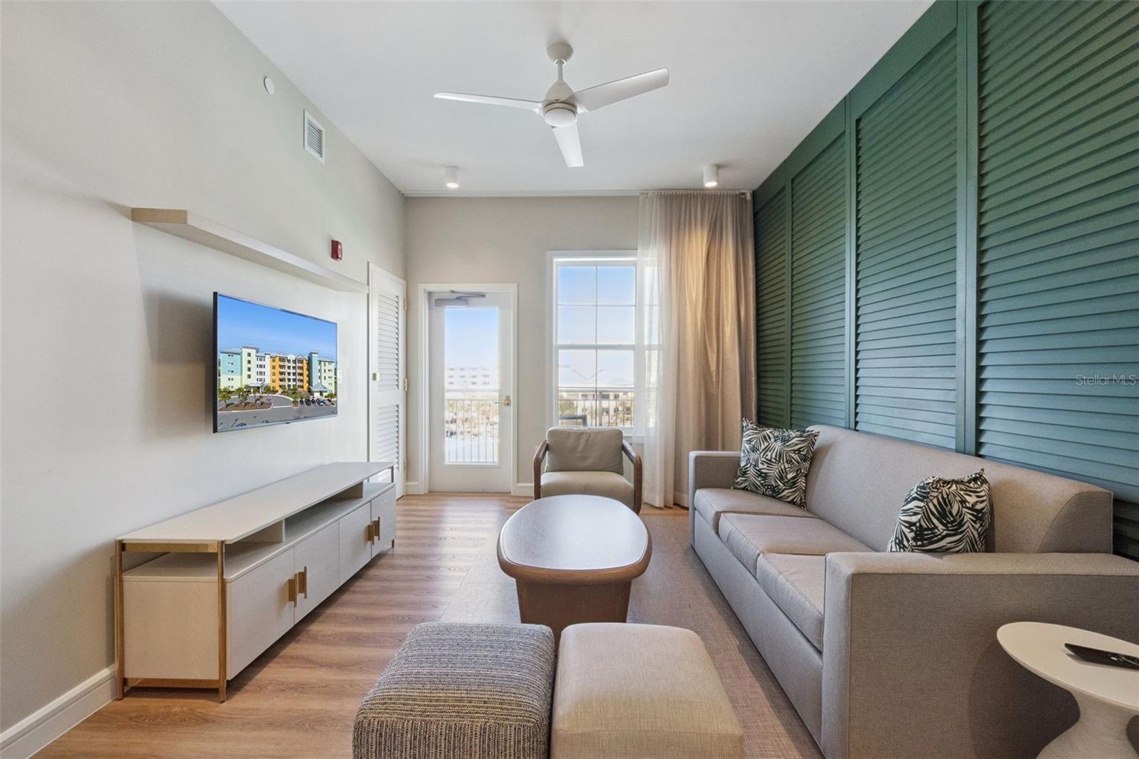 SUNSET WALK HOTEL, EMBASSY SUITES - Residential