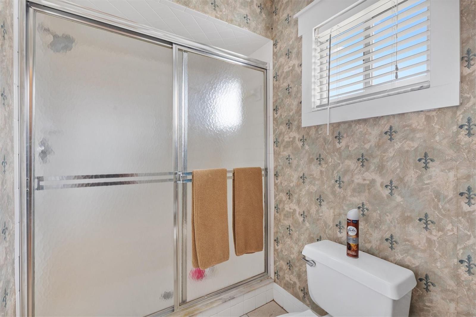 SPRUCE CRK SOUTH 12 - Residential