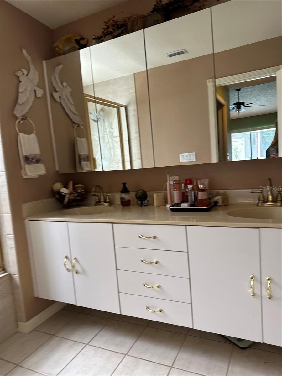 WRENS WAY - Residential