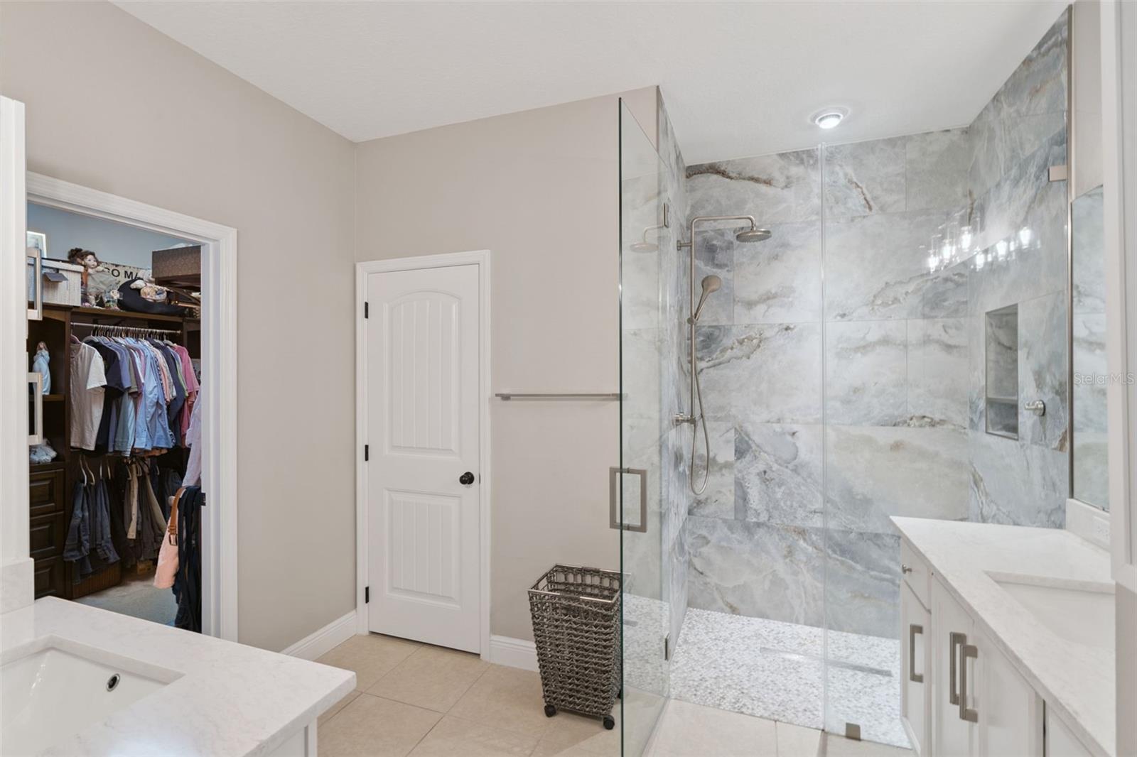 CASCADES/GROVELAND-PH 6 - Residential