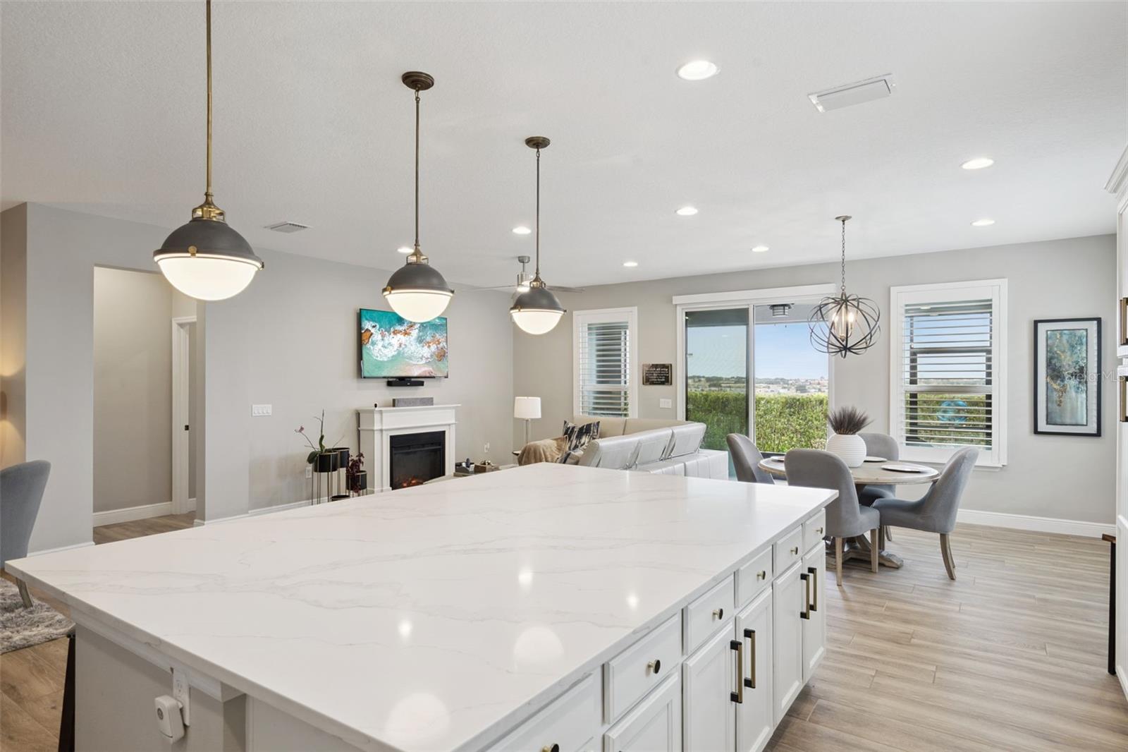 CASCADES/GROVELAND-PH 6 - Residential