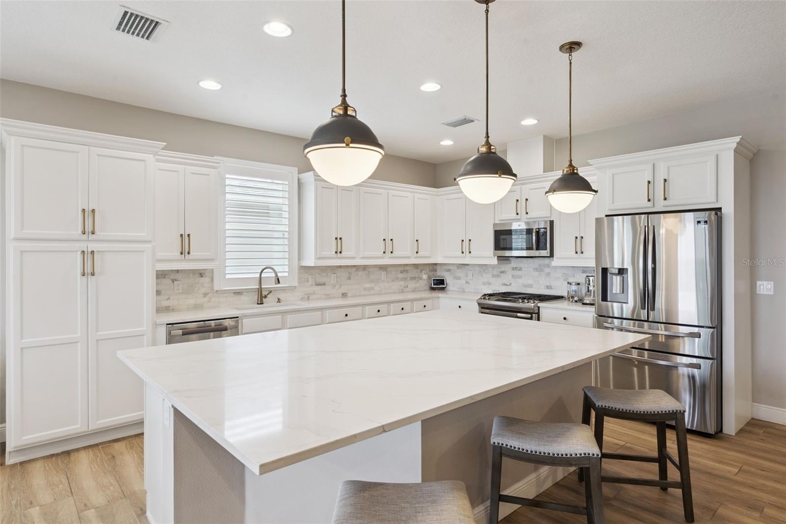 CASCADES/GROVELAND-PH 6 - Residential