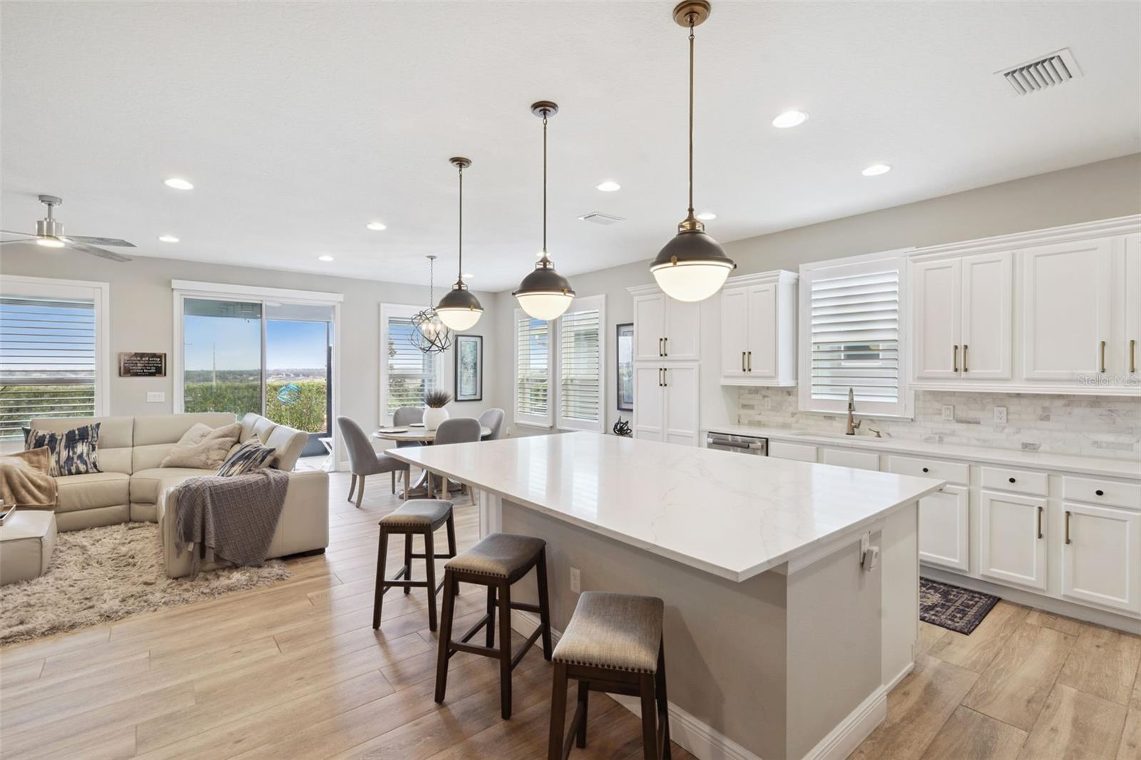 CASCADES/GROVELAND-PH 6 - Residential