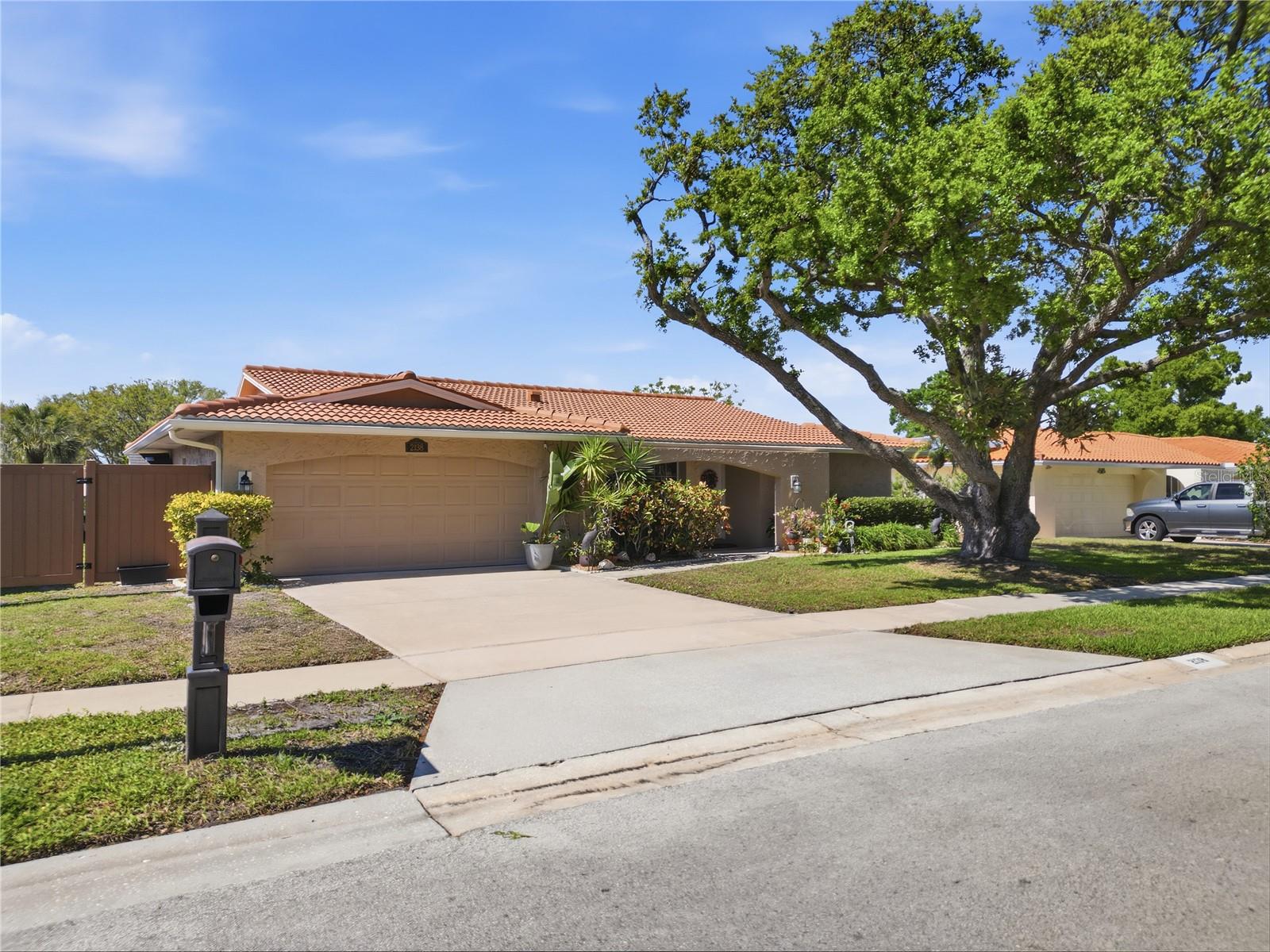 ELDE ORO WEST - Residential