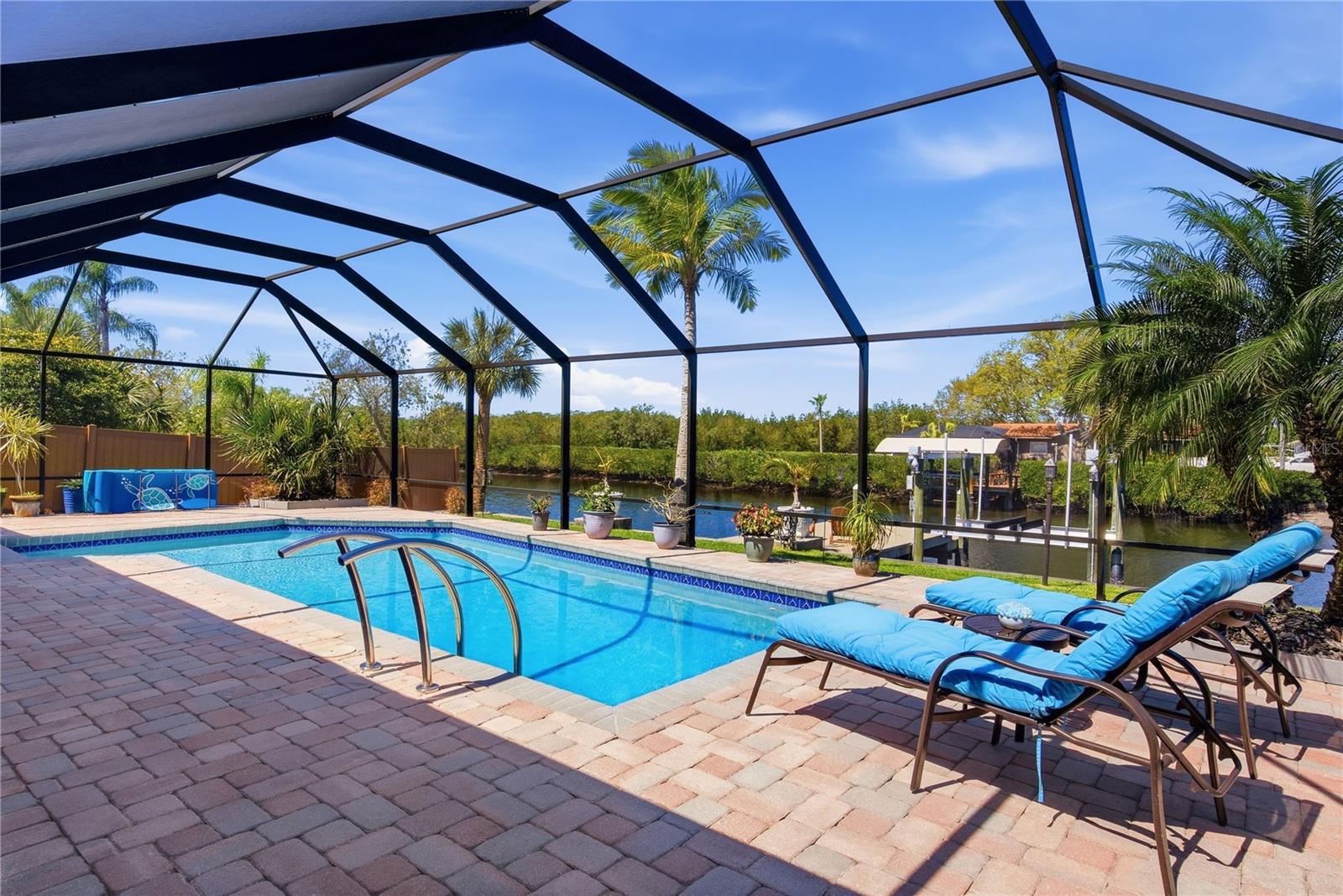 ELDE ORO WEST - Residential