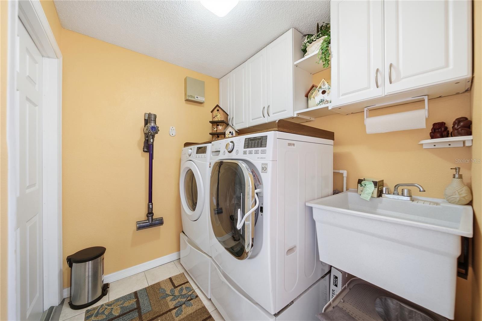 ELDE ORO WEST - Residential