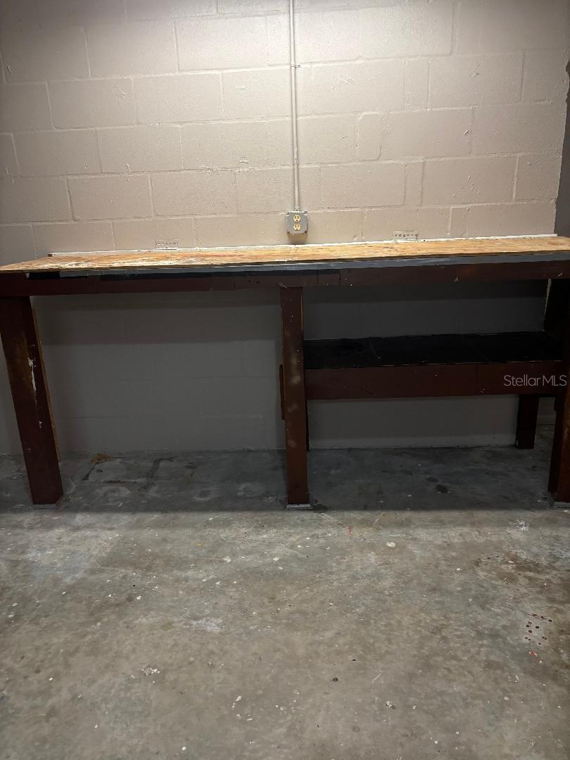 VIVA VILLAS - Residential Lease