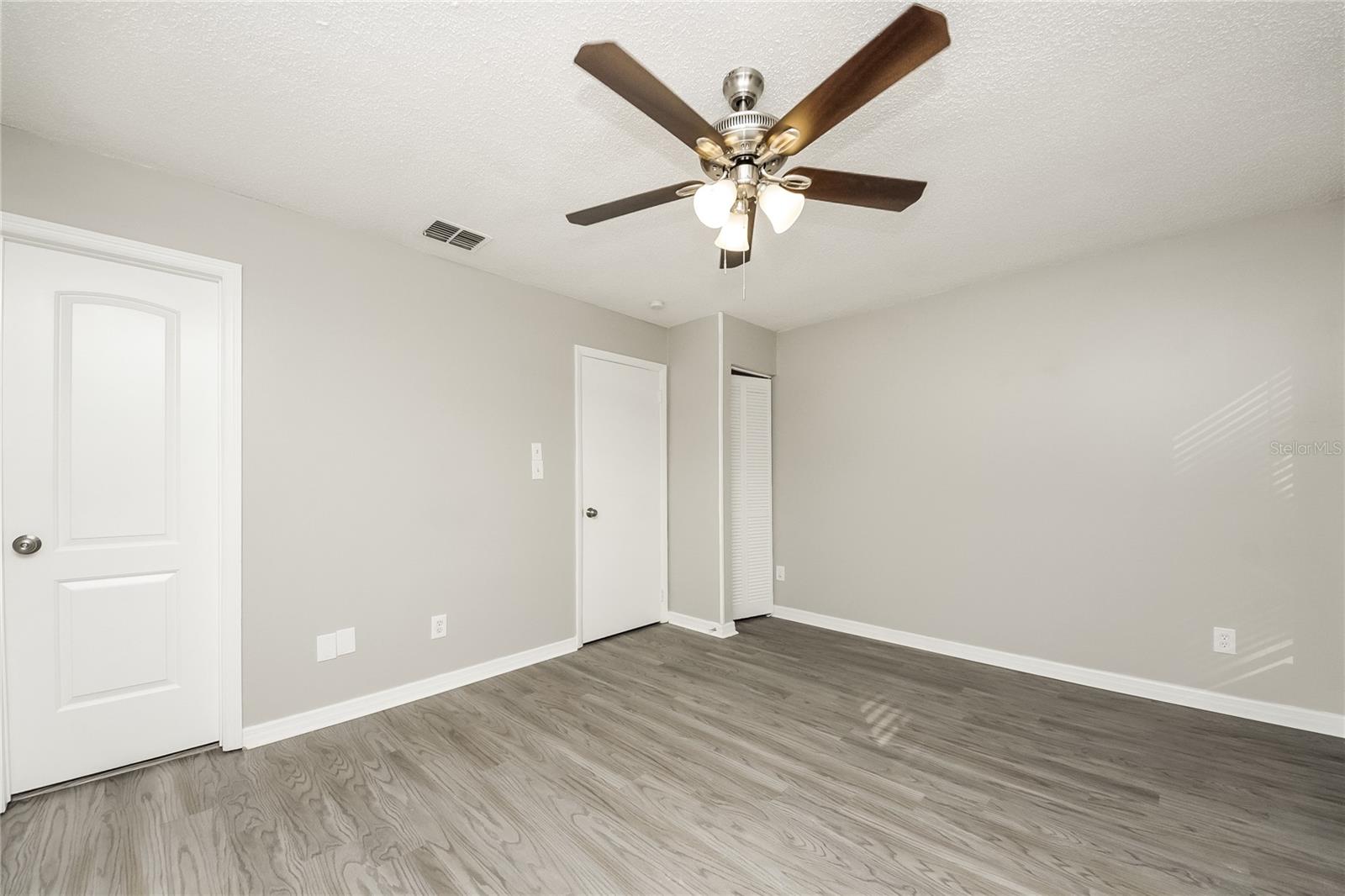 GREEN BRIAR VILLAGE - Residential Lease