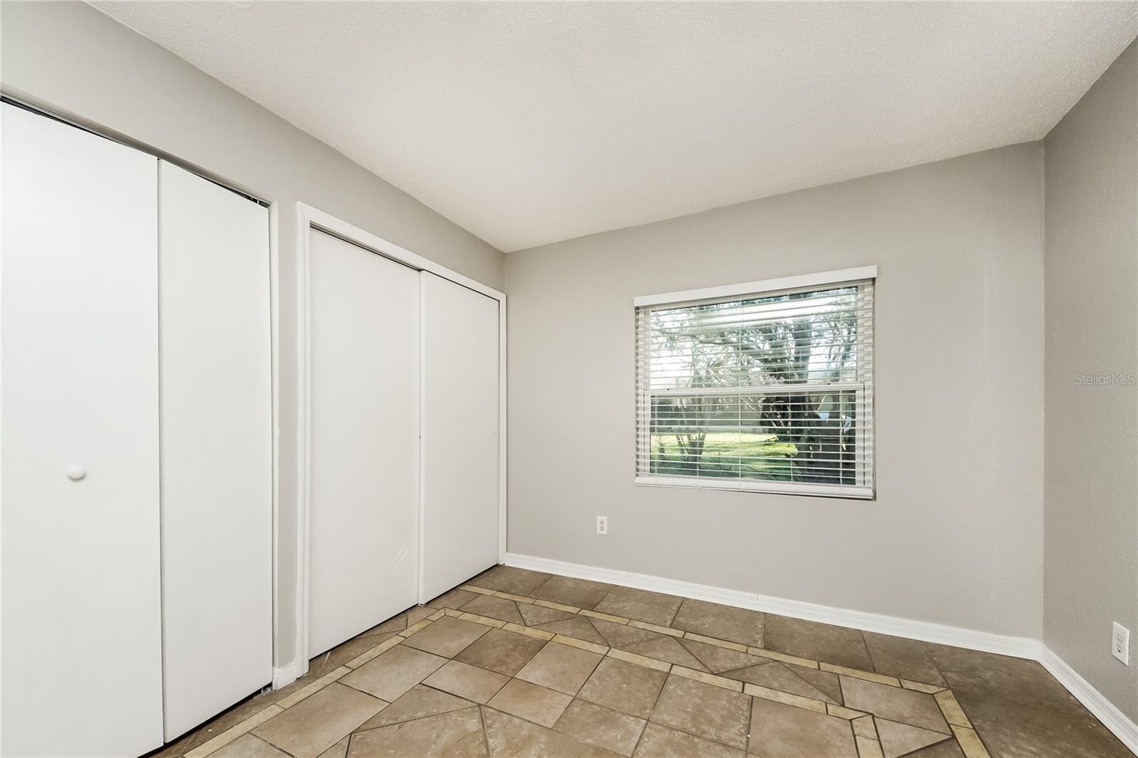 GREEN BRIAR VILLAGE - Residential Lease