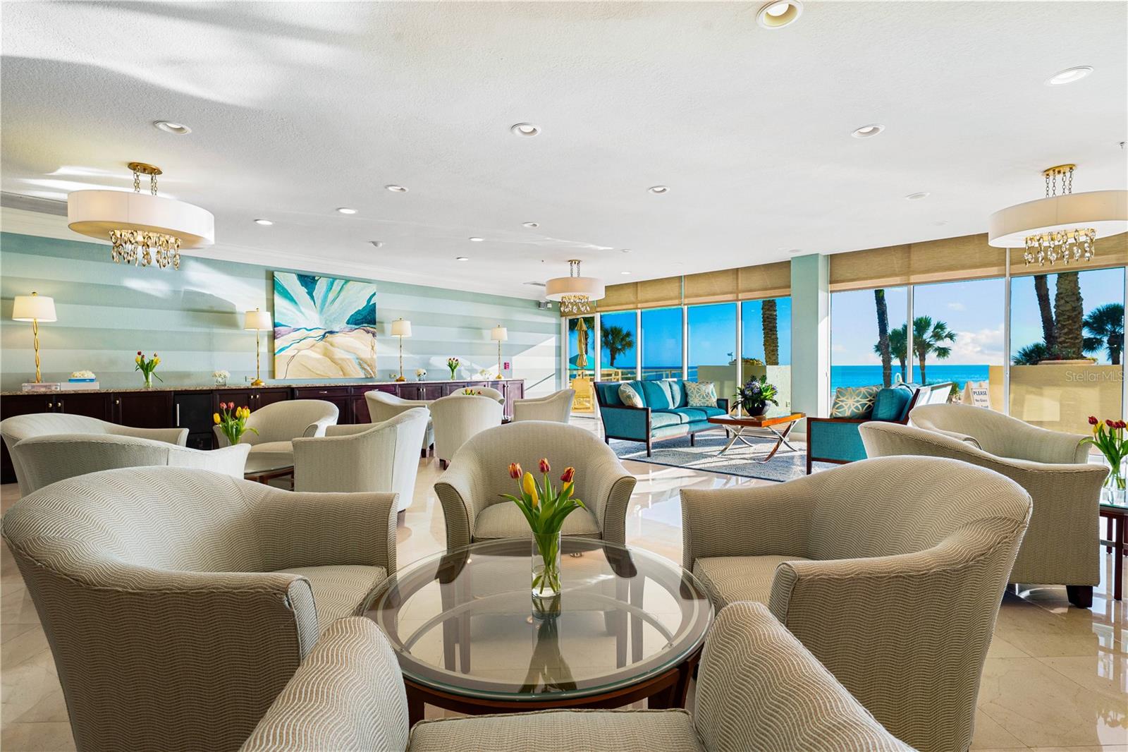 L ELEGANCE ON LIDO BEACH - Residential