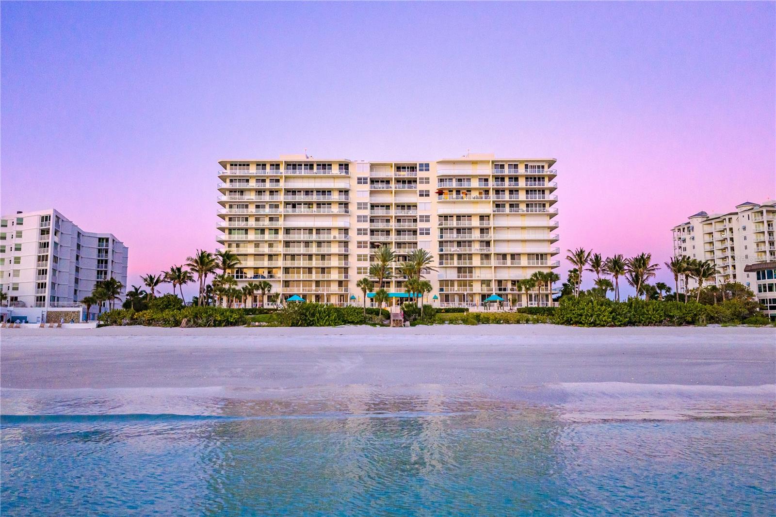 L ELEGANCE ON LIDO BEACH - Residential