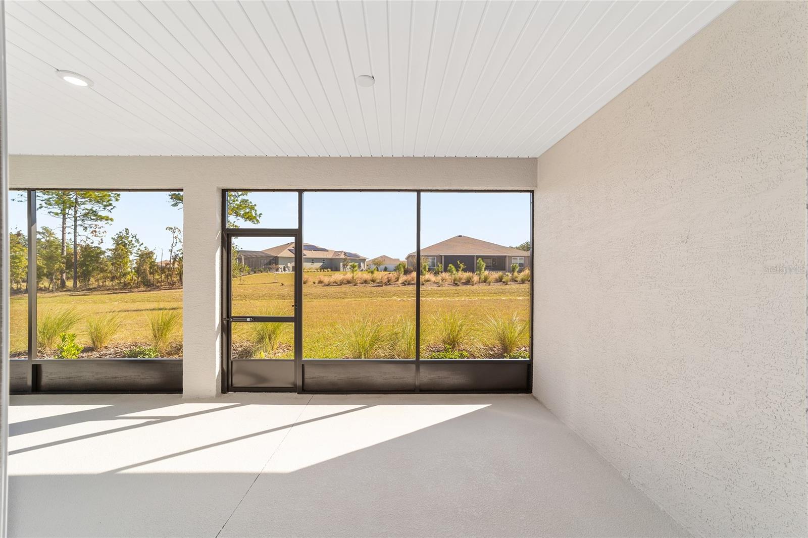 ON TOP OF THE WORLD - Residential