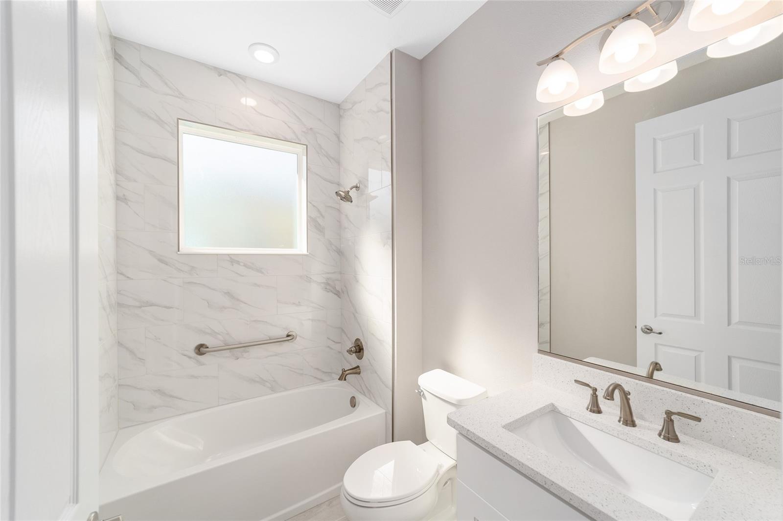 ON TOP OF THE WORLD - Residential