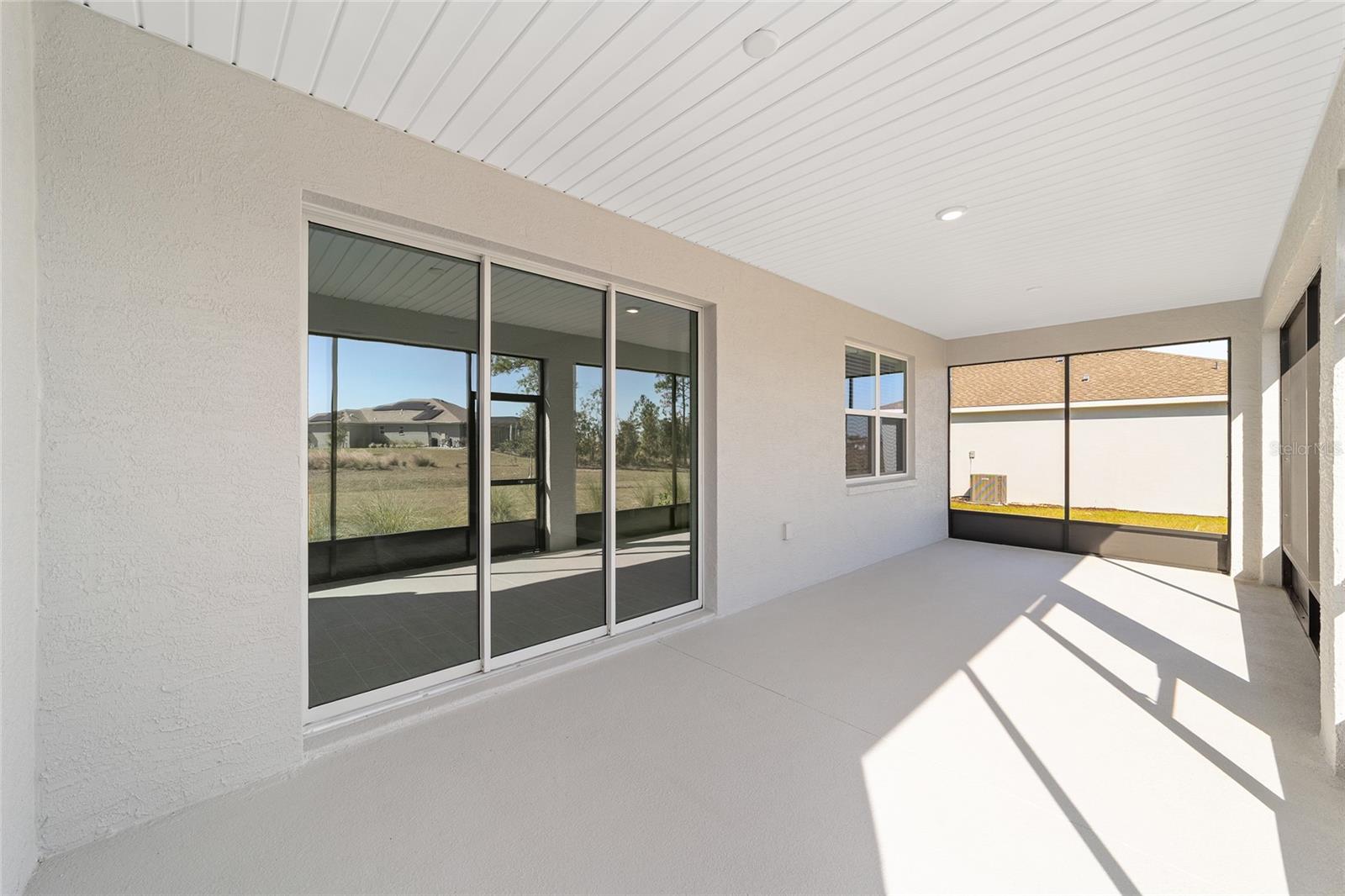 ON TOP OF THE WORLD - Residential