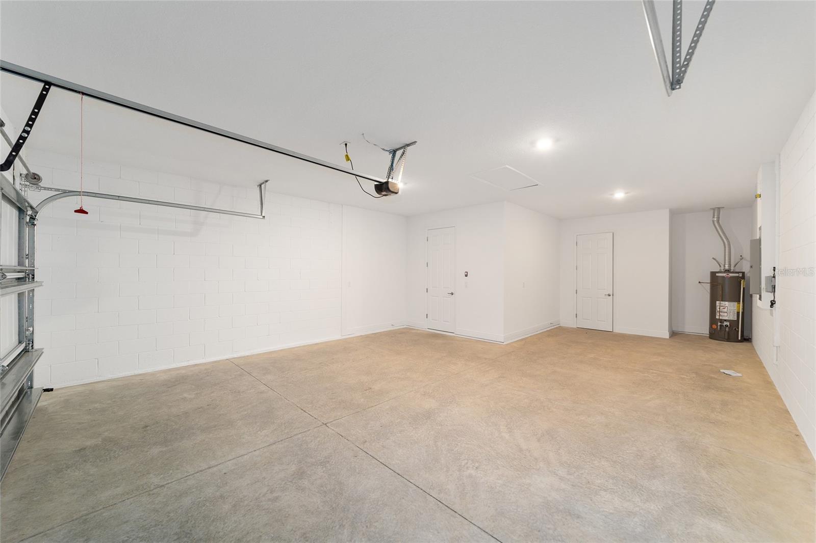 ON TOP OF THE WORLD - Residential