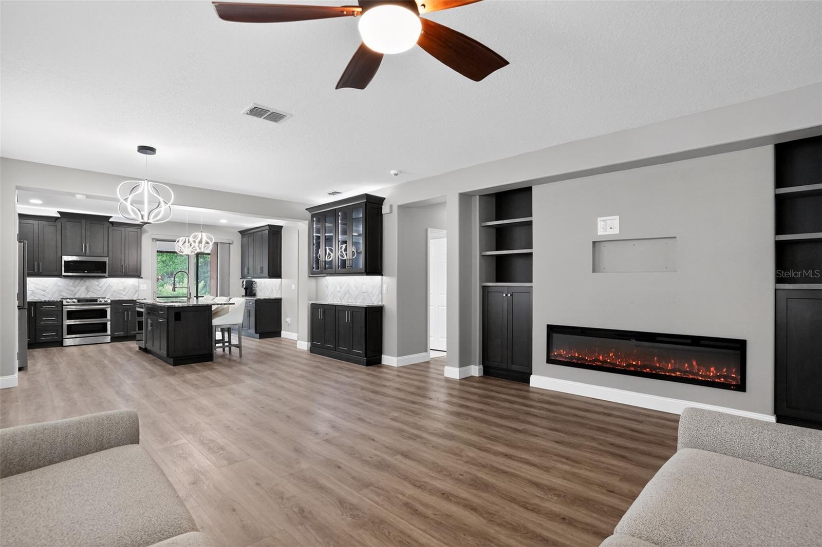 BELLA VISTA AT TIVOLI WOODS - Residential
