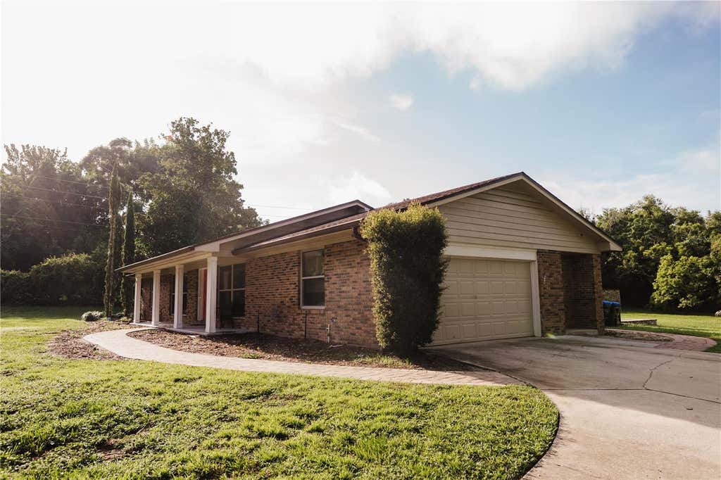 Photo of 9600 Ambleside Drive, Windermere, FL 34786 (MLS # O6433478)