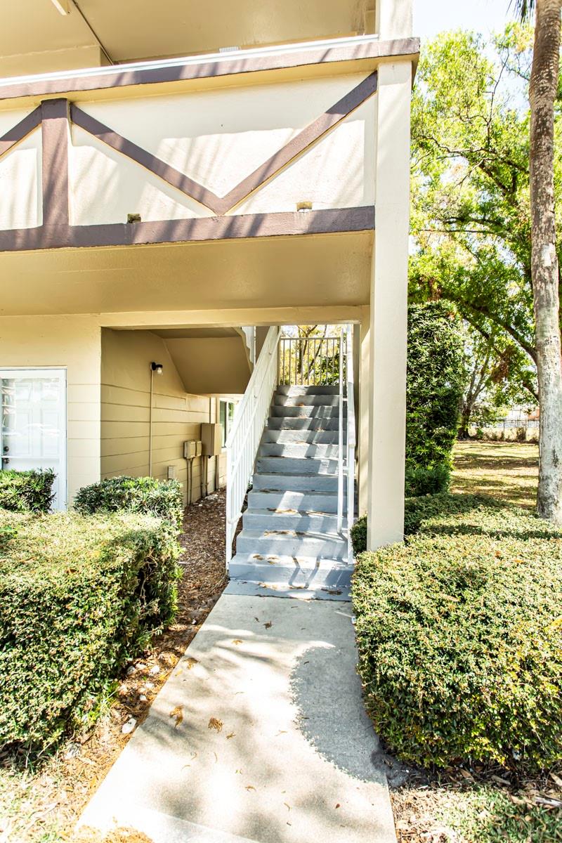 2464 AUSTRALIA WAY E 46