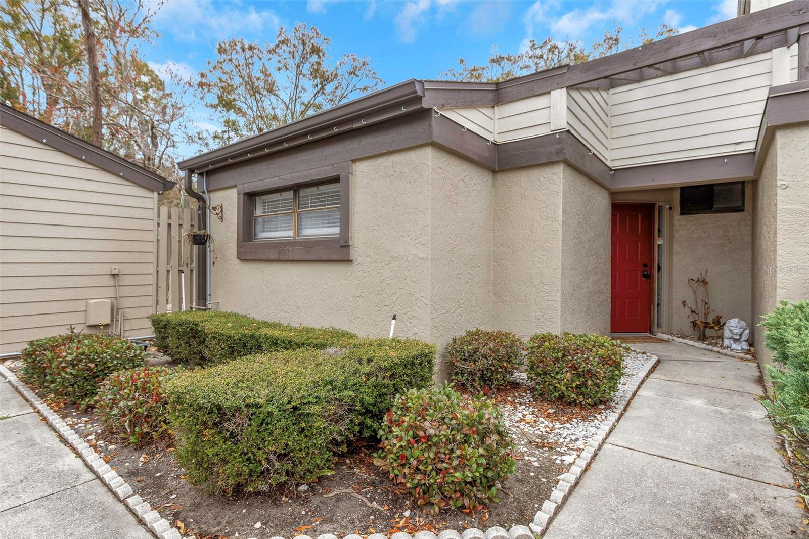 EAST LAKE WOODLANDS WOODS LANDING TWNHMS - Residential