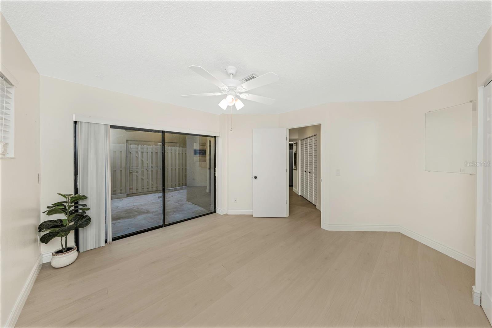 EAST LAKE WOODLANDS WOODS LANDING TWNHMS - Residential