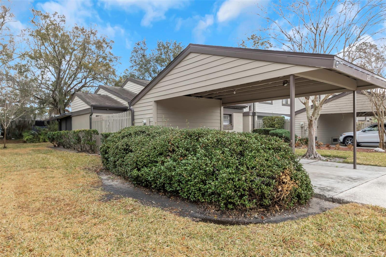 EAST LAKE WOODLANDS WOODS LANDING TWNHMS - Residential