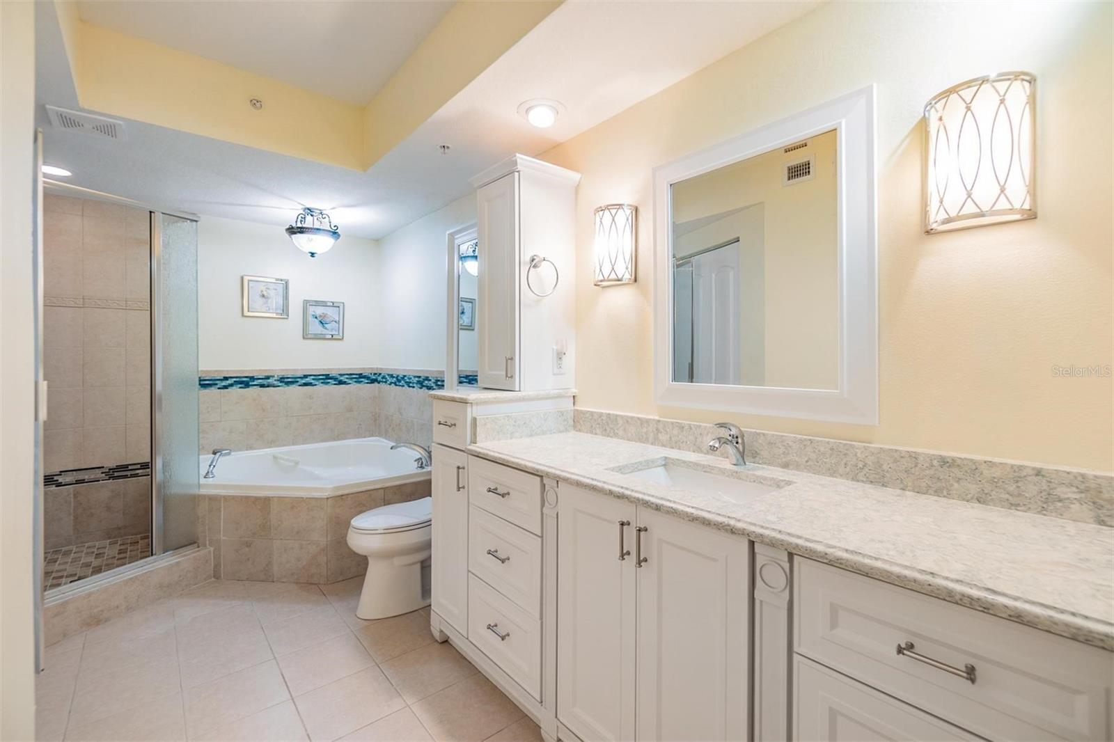 SEAVIEW PLACE - Residential