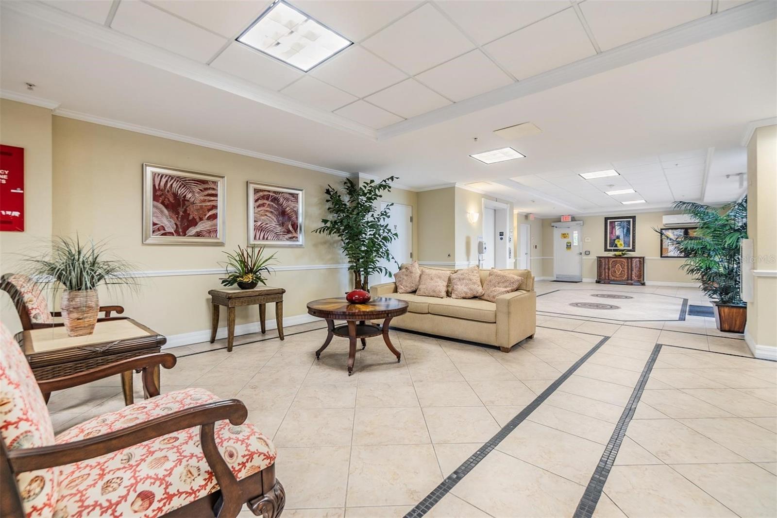 SEAVIEW PLACE - Residential