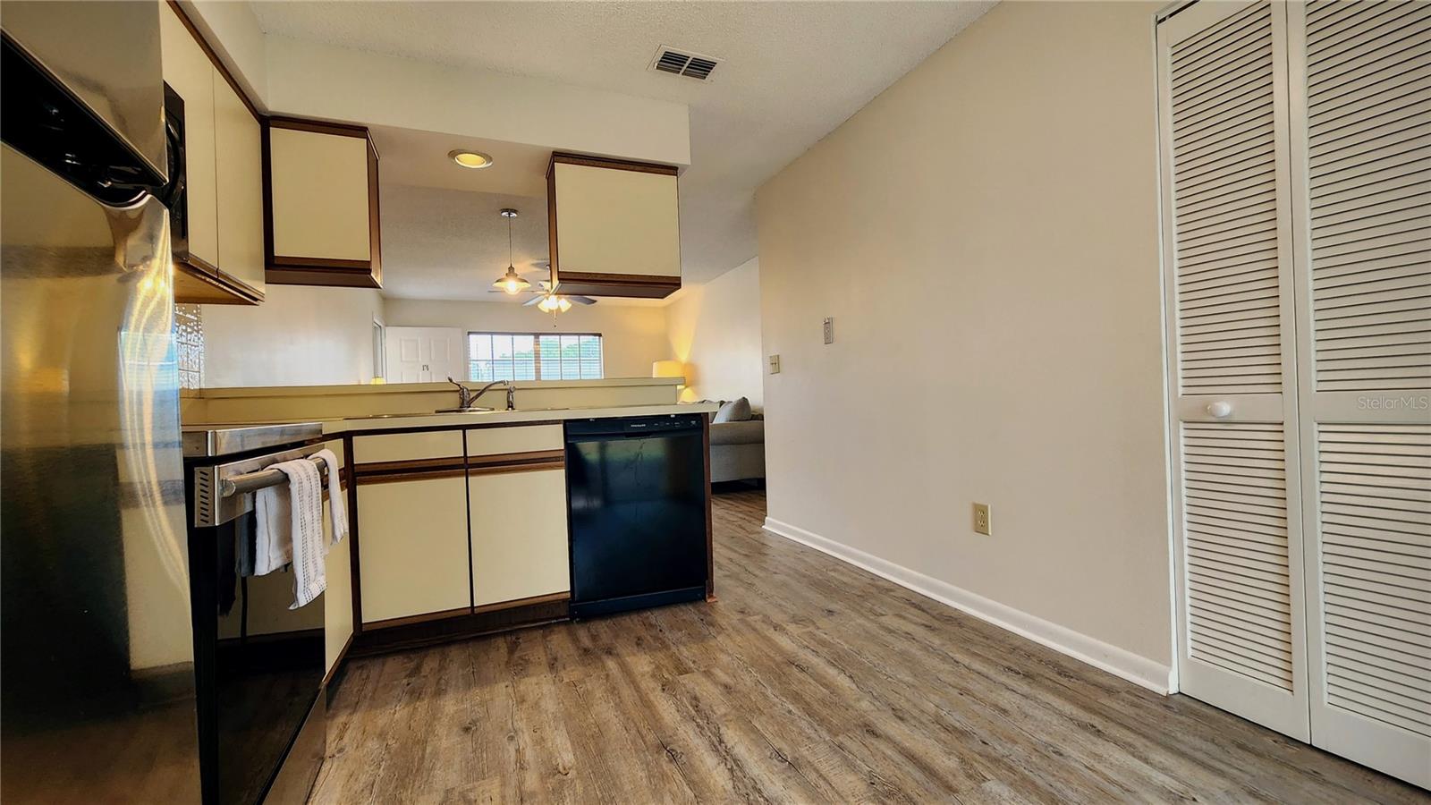 SUNNYBROOK CONDO 07 - Residential