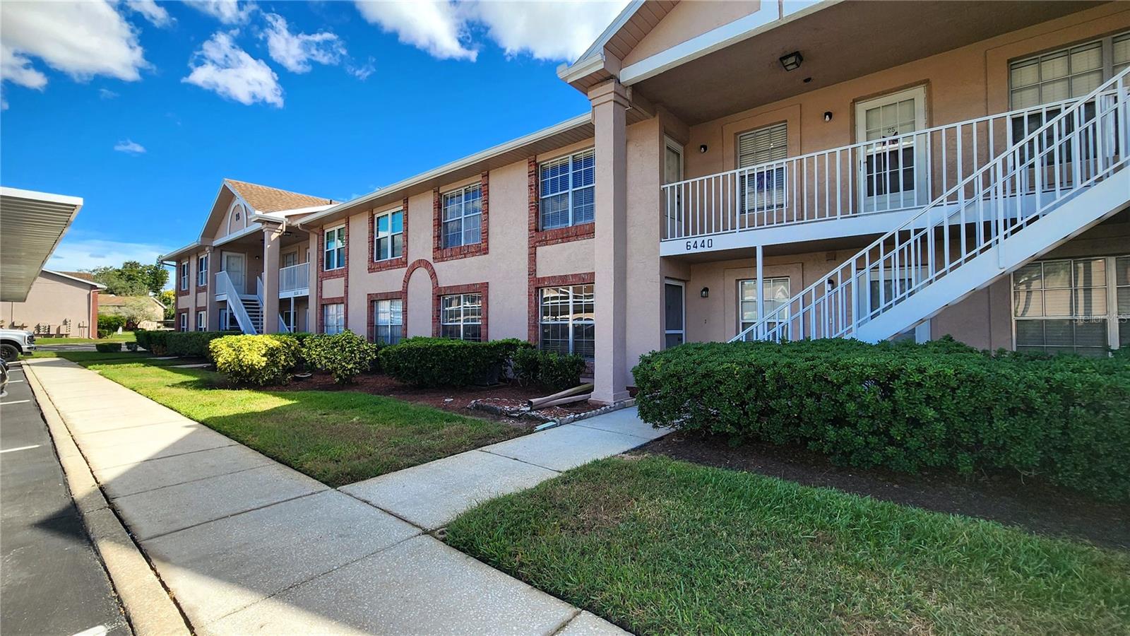 SUNNYBROOK CONDO 07 - Residential