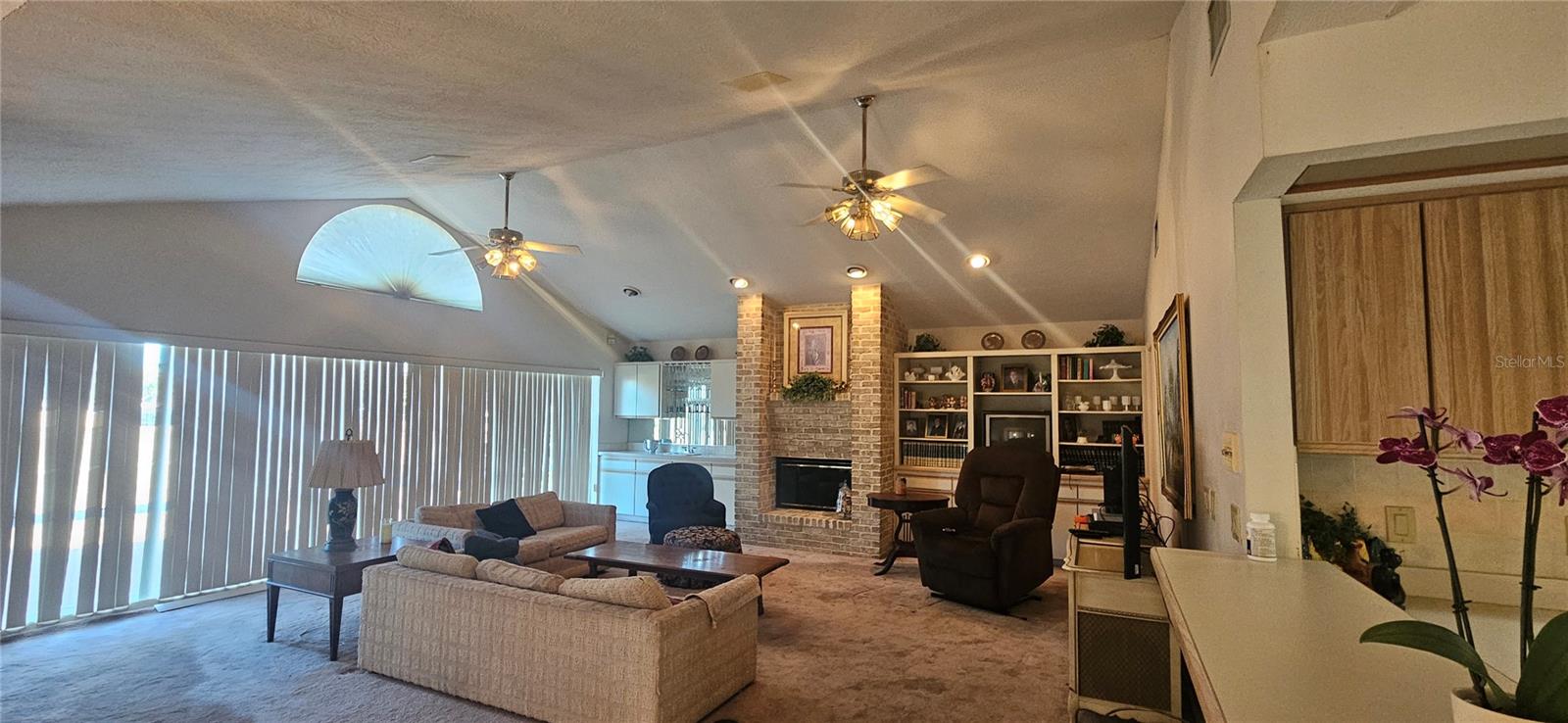 WALDEN LAKE - Residential