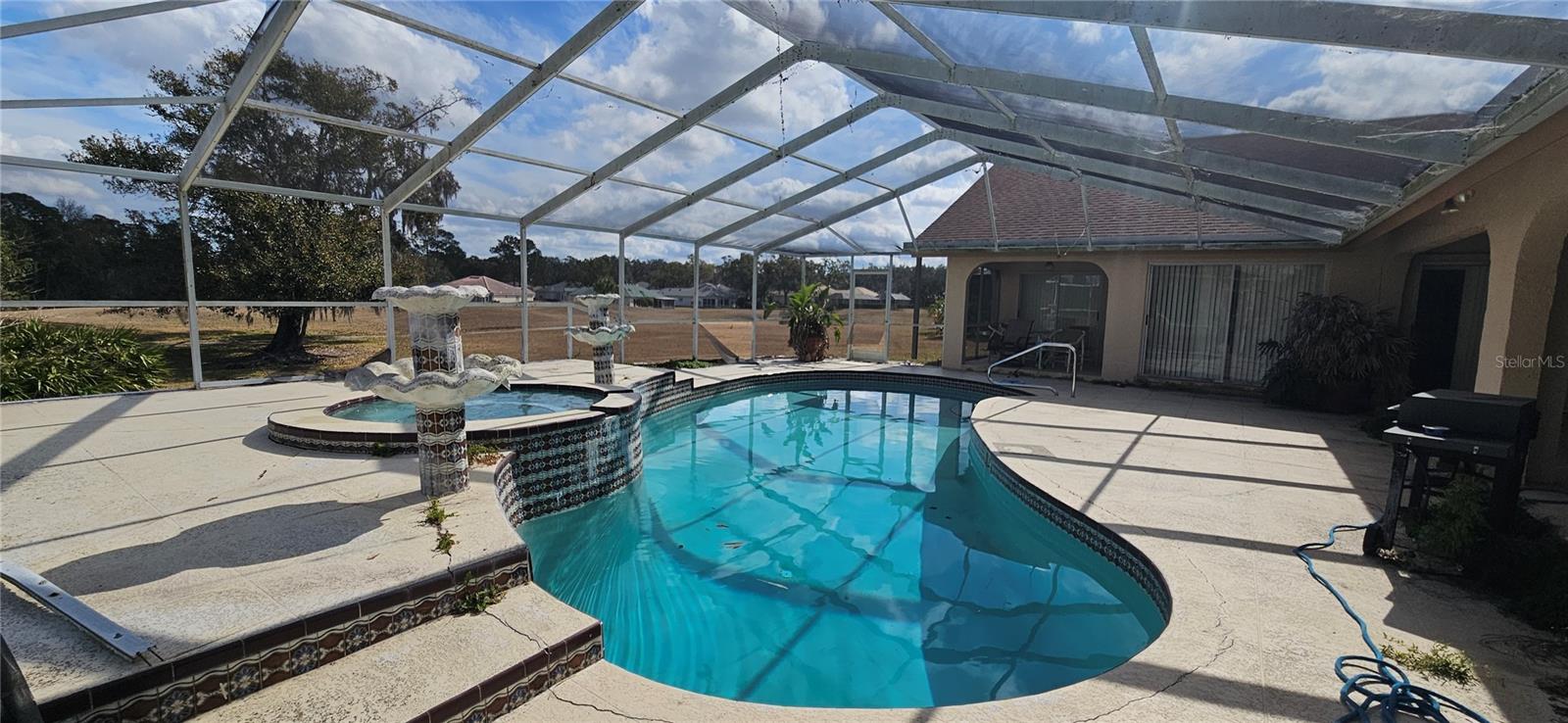 WALDEN LAKE - Residential