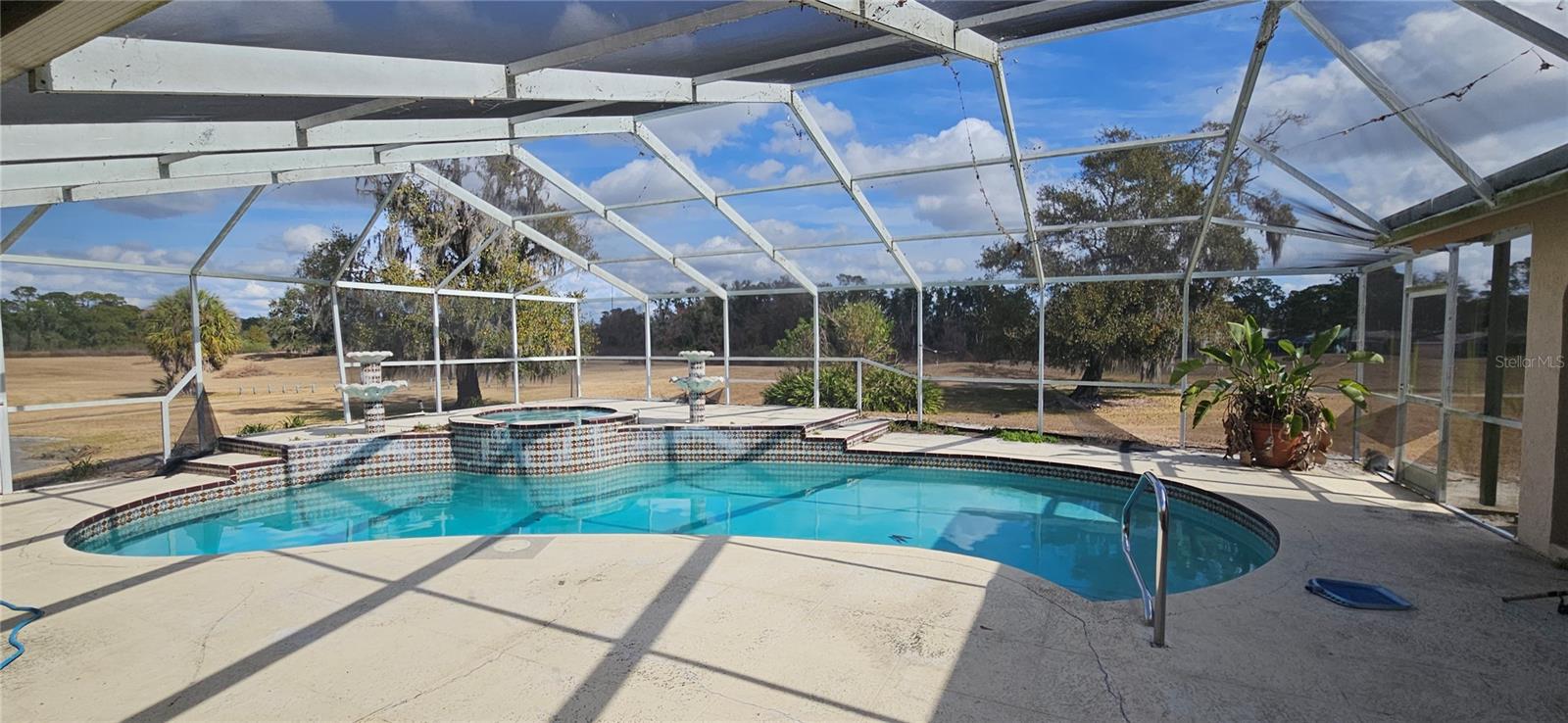 WALDEN LAKE - Residential