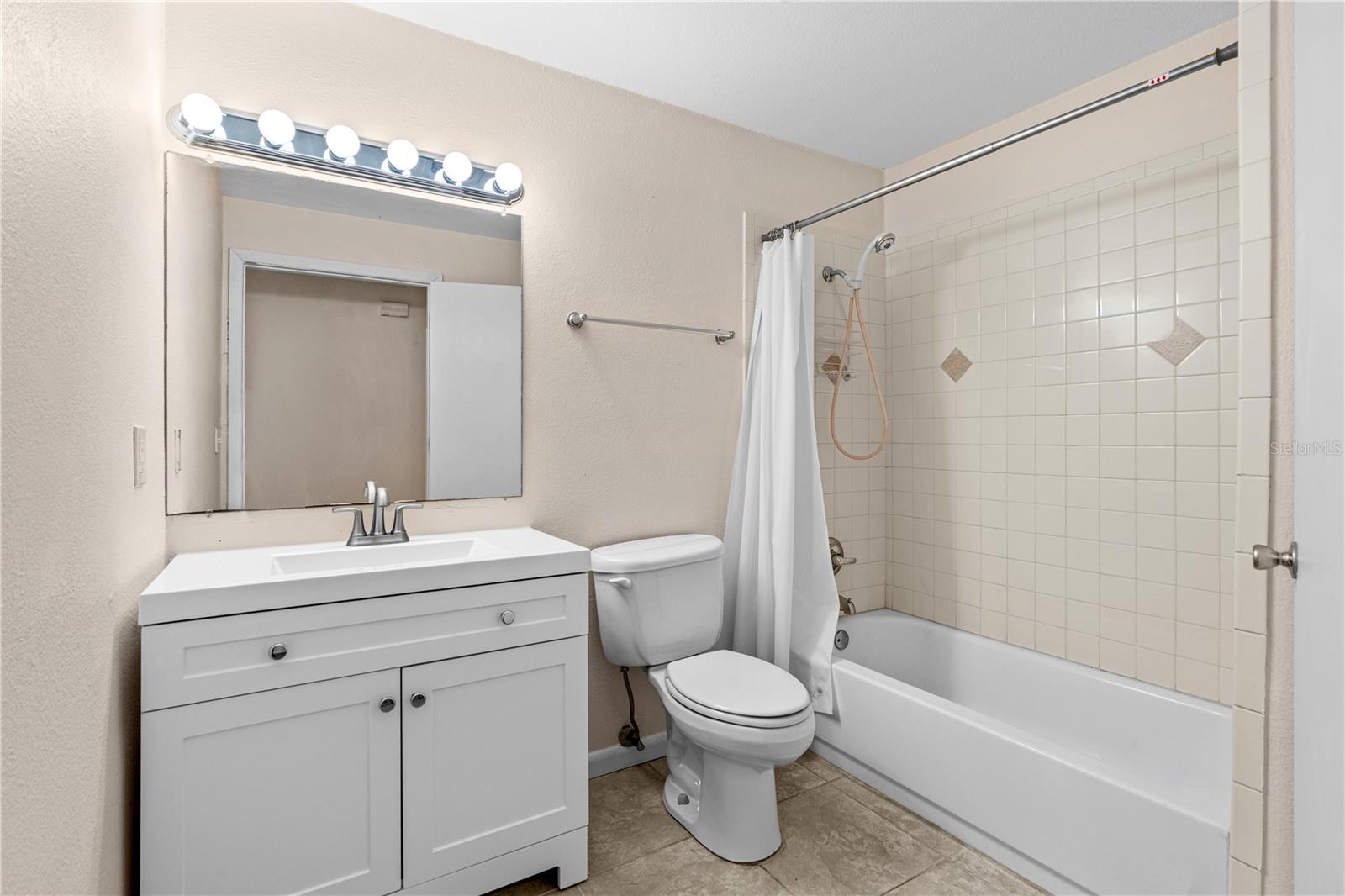 FLORIDA SHORES 01 - Residential