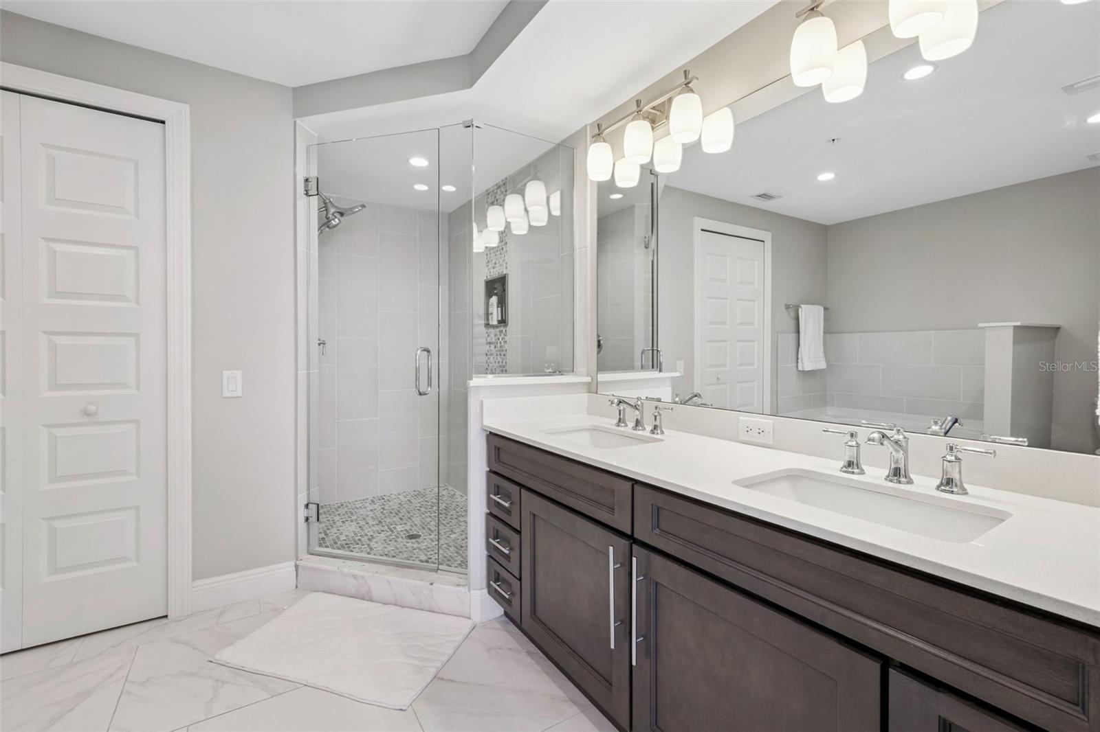 SIENA/COLLINA - Residential