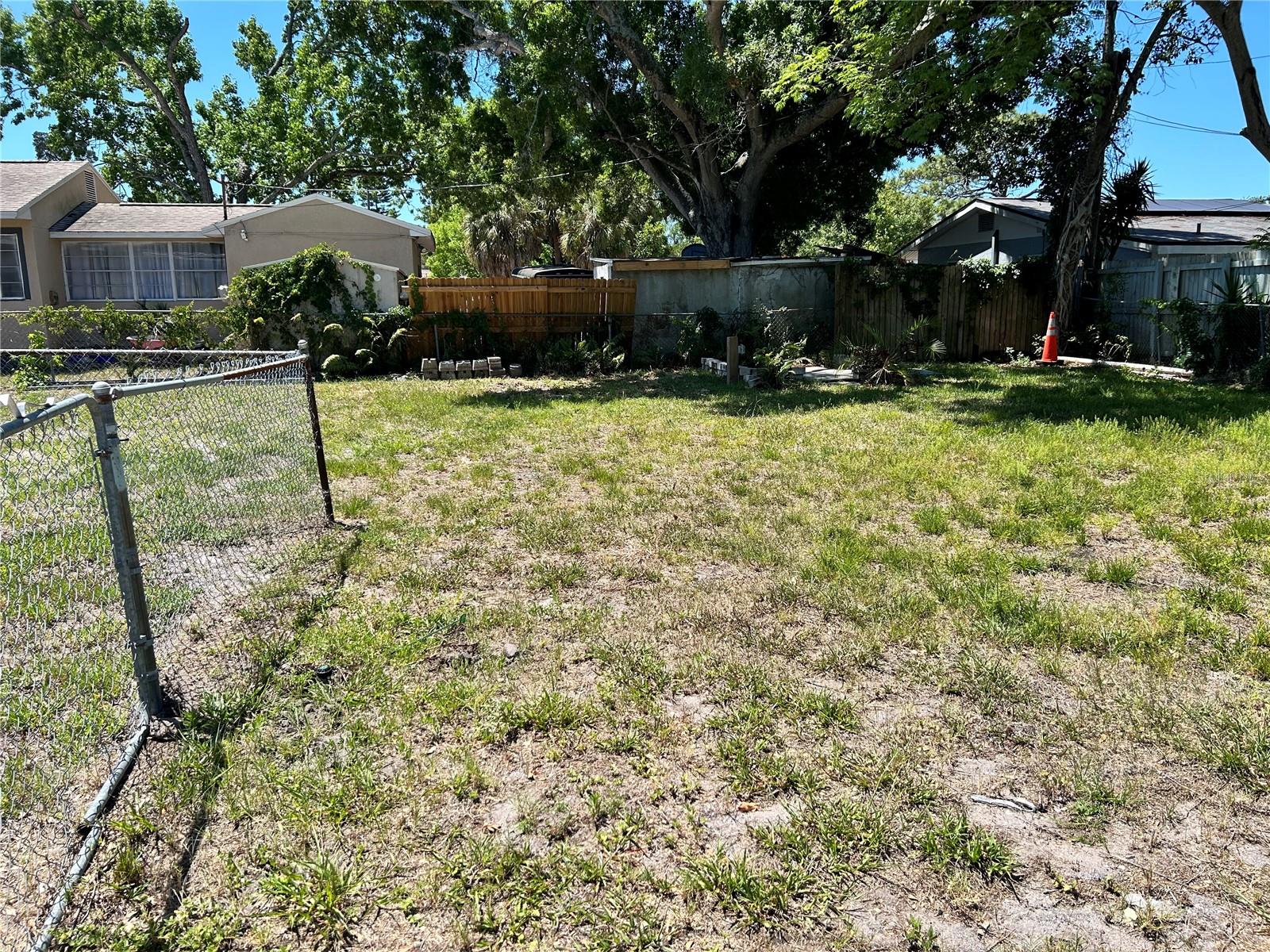 MEADOWVILLE - Residential Lease